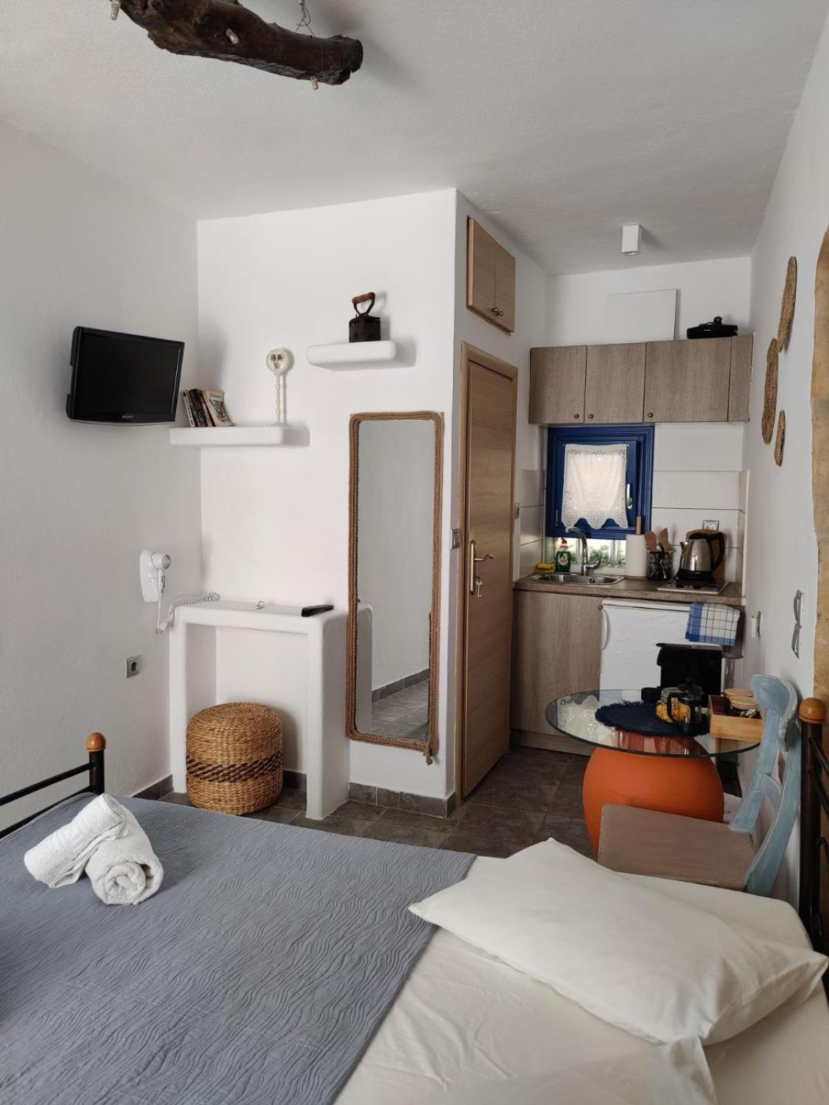 Margarita'S Rooms Folégandros Szoba fotó